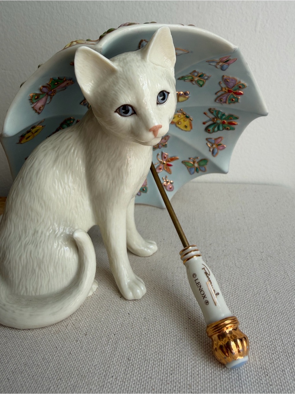 Lenox April Showers, May Flowers Figurine Charismatic Cats Parvaneh Holloway